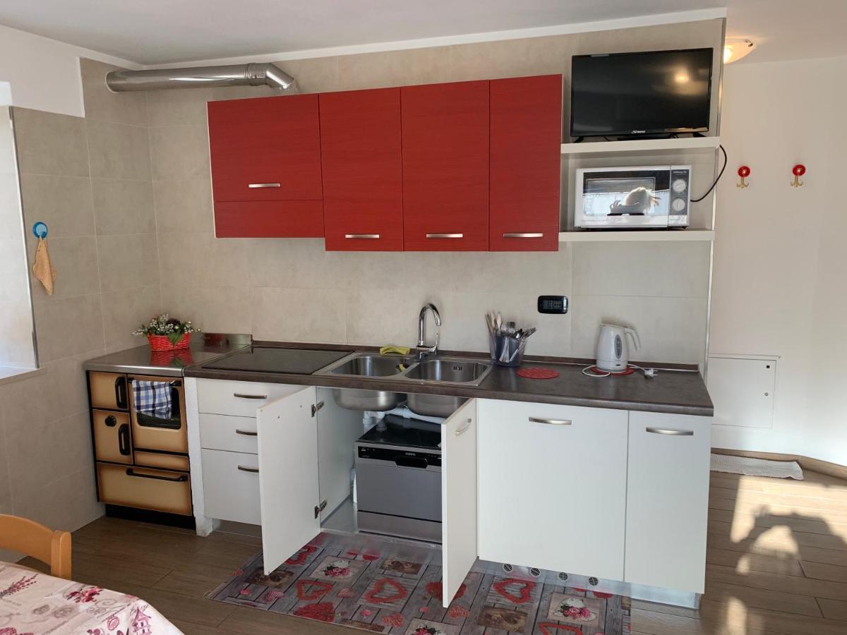 Appartamento Vacanze Chantal เปโย ภายนอก รูปภาพ